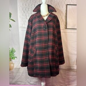 Joan Rivers Red and‎ Black Checkered coat size 1x